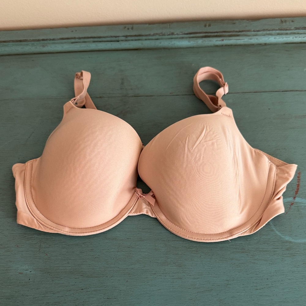 Victoria's Secret Cream Bra